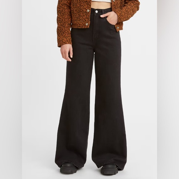 NWT Levi’s High Loose Flare Jeans - Picture 9 of 15